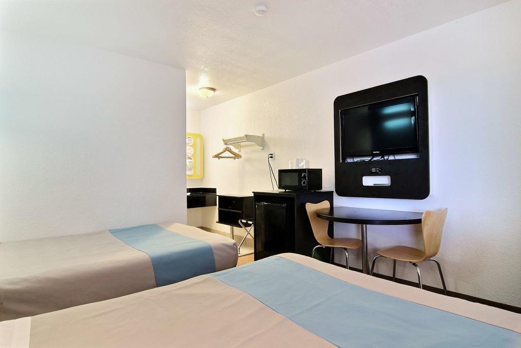 Motel 6-Carlsbad, Nm Bagian luar foto